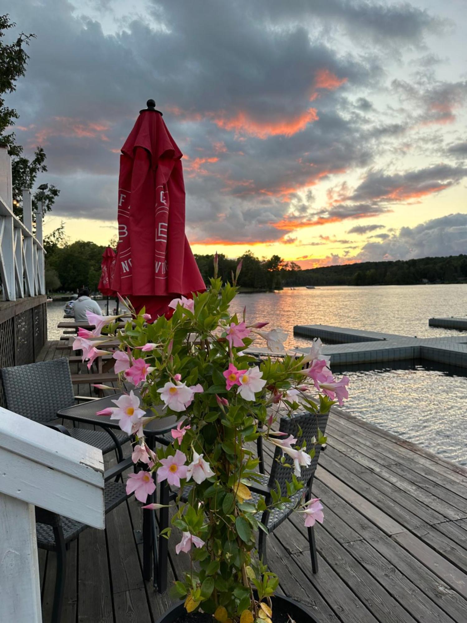 Bonnie View Inn Haliburton Exterior photo